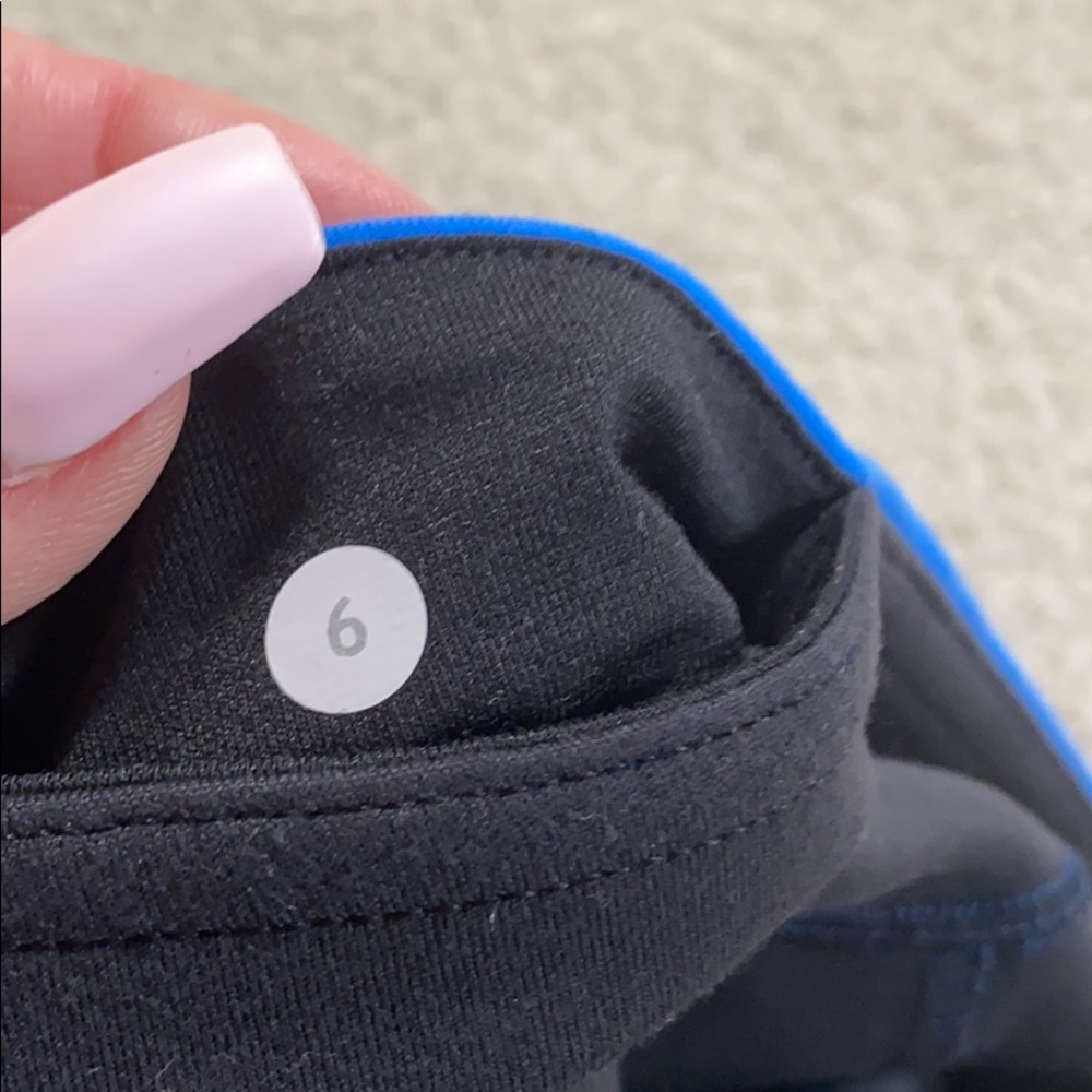 🍋Lululemon Reversible capris - Picture 5 of 6